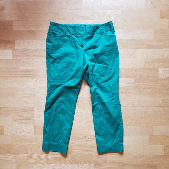 The Limited Capris - Picture 2 of 8
